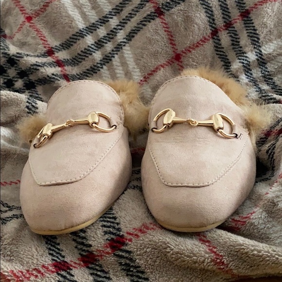 🛑 NO restock🛑Nude/Tan Fur Loafer Flat Mule Slides Size 7 LAST PR‼️ - Picture 3 of 9